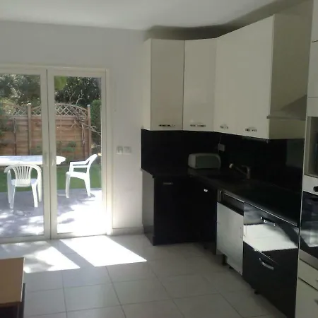 Etage Superieur Dans 빌라 *